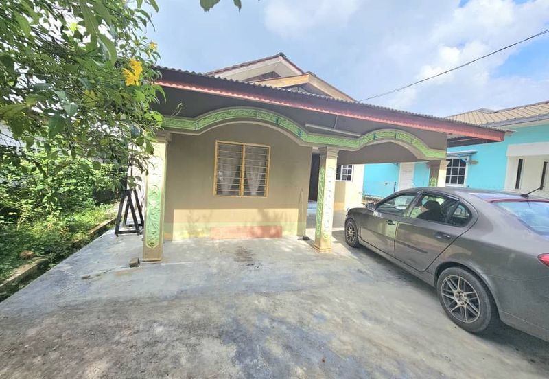 BANDAR SATELITE MUADZAM SHAH