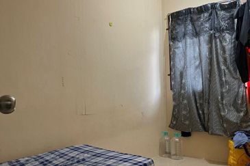 BANDAR SATELITE MUADZAM SHAH