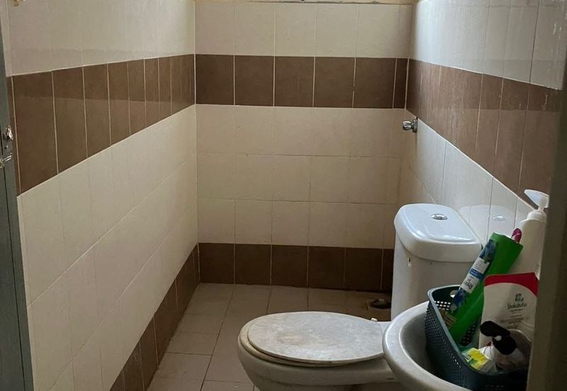 BANDAR SATELITE MUADZAM SHAH