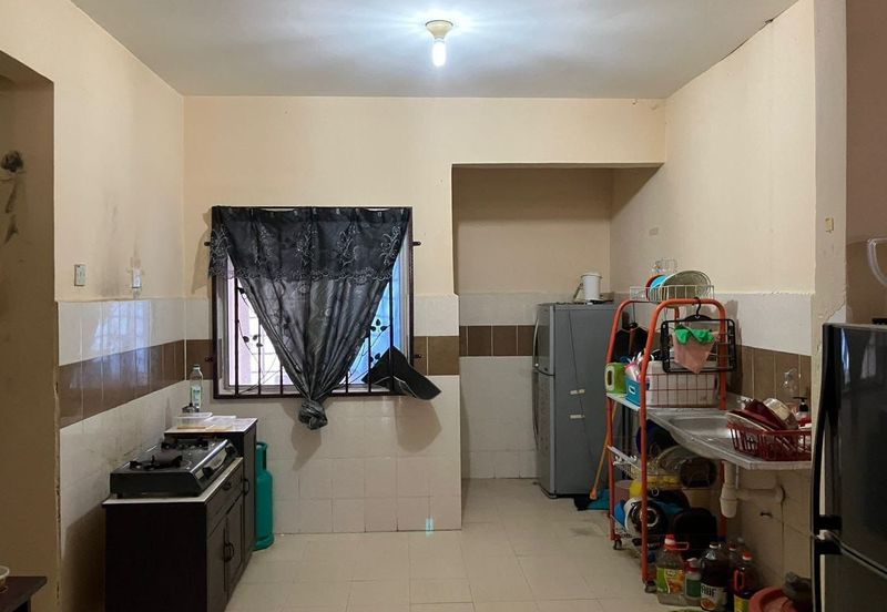 BANDAR SATELITE MUADZAM SHAH