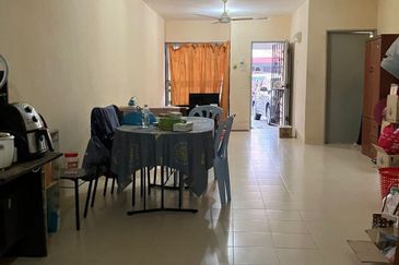 BANDAR SATELITE MUADZAM SHAH