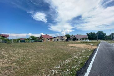 PECAHAN LOT 1344 BERUAS