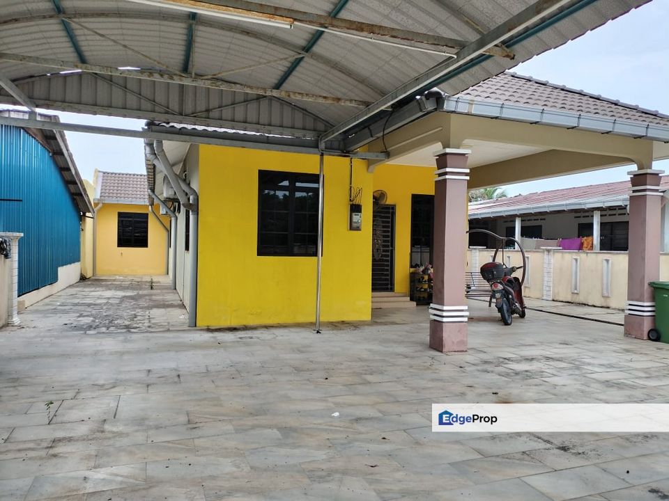 Banglo Setingkat Taman LKNP Pekan Pahang, Pahang, Pekan