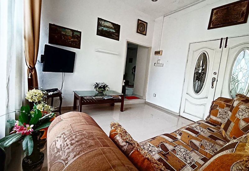 Kampung Binjai, Kedai Mulong