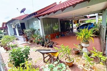 Kampung Binjai, Kedai Mulong