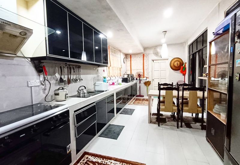 Kampung Binjai, Kedai Mulong