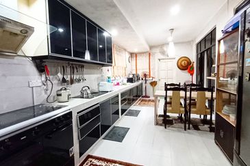 Kampung Binjai, Kedai Mulong