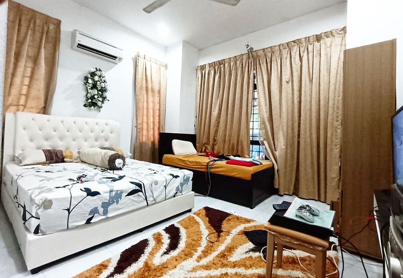 Kampung Binjai, Kedai Mulong