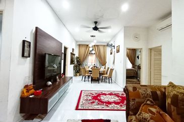 Kampung Binjai, Kedai Mulong