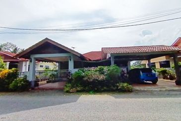 Kampung Binjai, Kedai Mulong