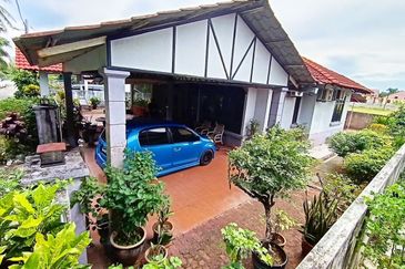 Kampung Binjai, Kedai Mulong