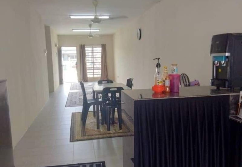 BANDAR SATELITE MUADZAM SHAH