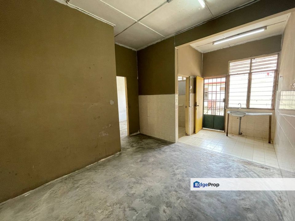 TERES SETINGKAT BALOK PERDANA, KUANTAN, Pahang, Kuantan