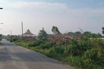 𝐓𝐀𝐍𝐀𝐇 𝐁𝐄𝐑𝐒𝐓𝐀𝐓𝐔𝐒 𝐁𝐀𝐍𝐆𝐔𝐍𝐀𝐍 𝐓𝐎𝐊 𝐉𝐄𝐌𝐁𝐀𝐋, 𝐊𝐔𝐀𝐋𝐀 𝐍𝐄𝐑𝐔𝐒 𝐓𝐄𝐑𝐄𝐍𝐆𝐆𝐀𝐍𝐔