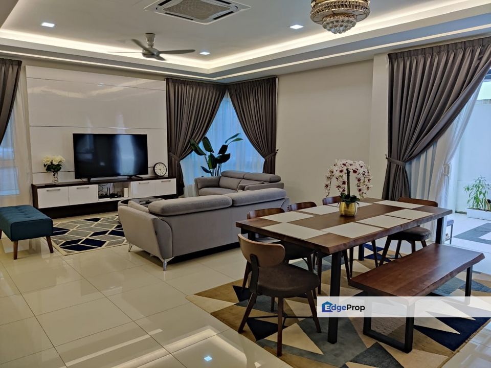 DOUBLE STOREY SEMI D, MAHKOTA HEIGHT (PHASE 2), KUANTAN, Pahang, Kuantan