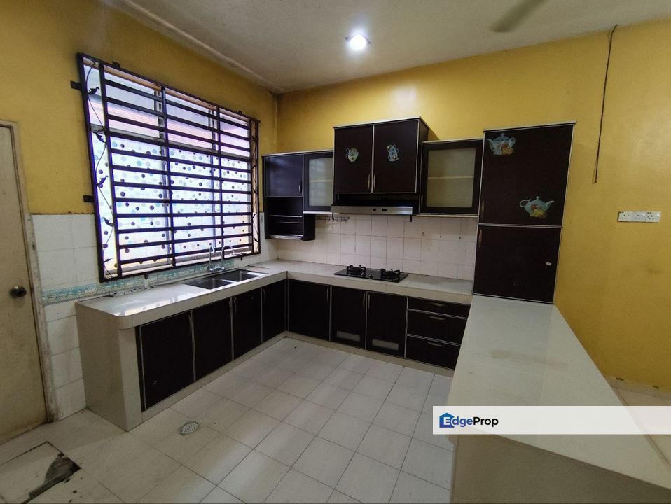 Teres Taman Shahzan, Indera Mahkota 3, Kuantan, Pahang, Kuantan