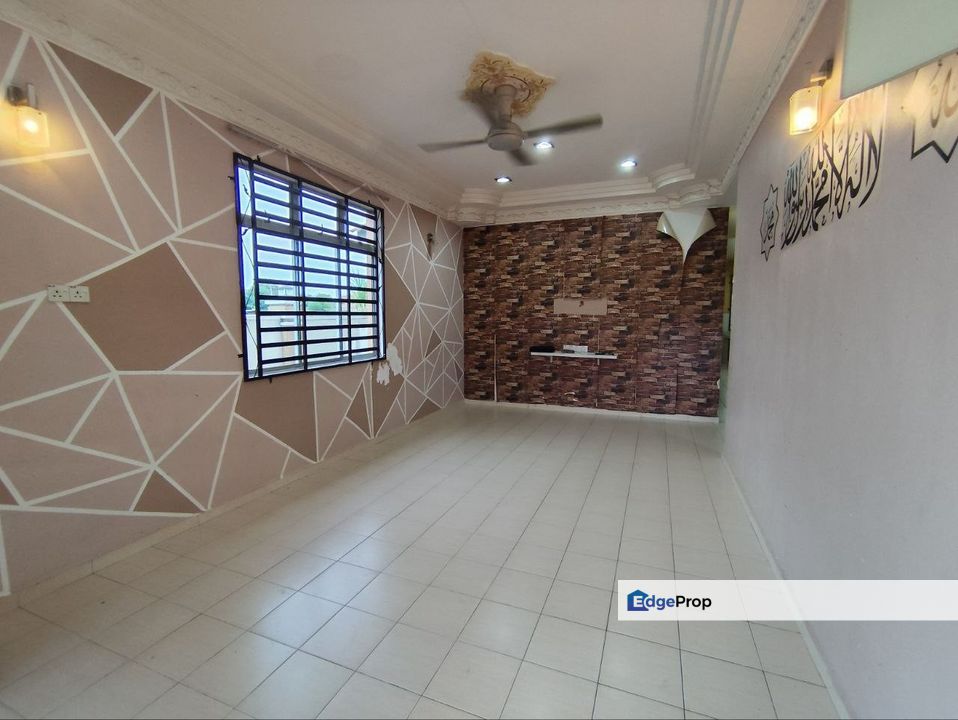 Teres Taman Shahzan, Indera Mahkota 3, Kuantan, Pahang, Kuantan