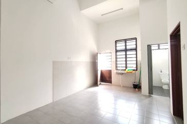 TAMAN ALOR ARA DAHLIA (P/LOT 435)