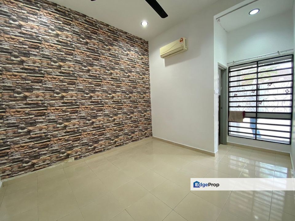 Teres Setingkat Taman Azalea Kotasas Kuantan, Pahang, Kuantan