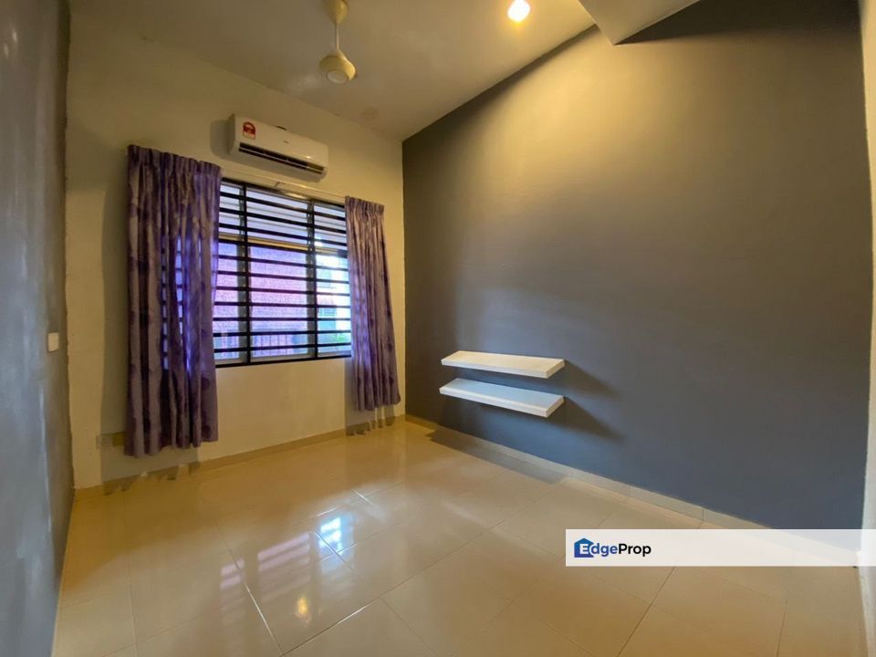 Teres Setingkat Taman Azalea Kotasas Kuantan, Pahang, Kuantan