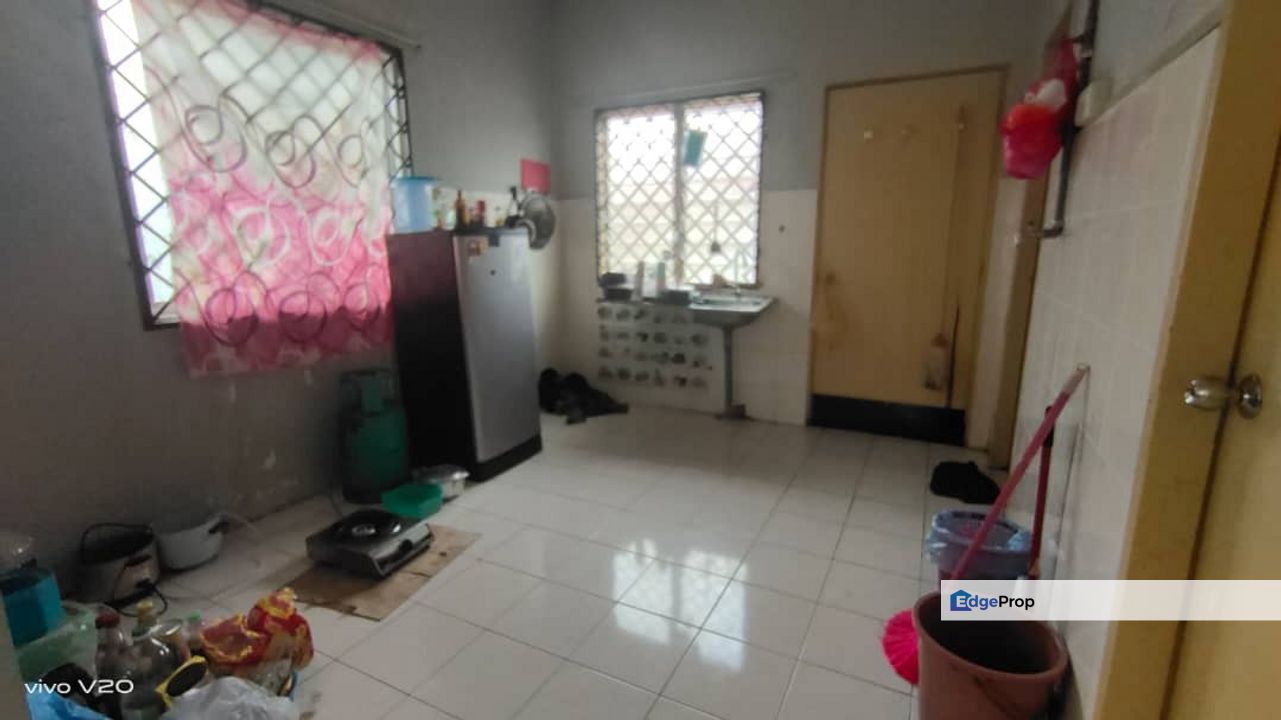 Teres Endlot Taman Indera Sempurna, Kuantan, Pahang, Kuantan