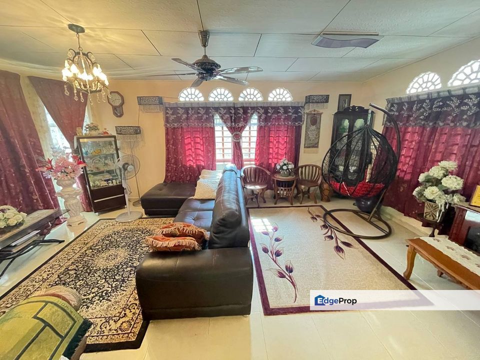 BANGLO DESA TANJONG MUADZAM SHAH PAHANG, Pahang, Pekan