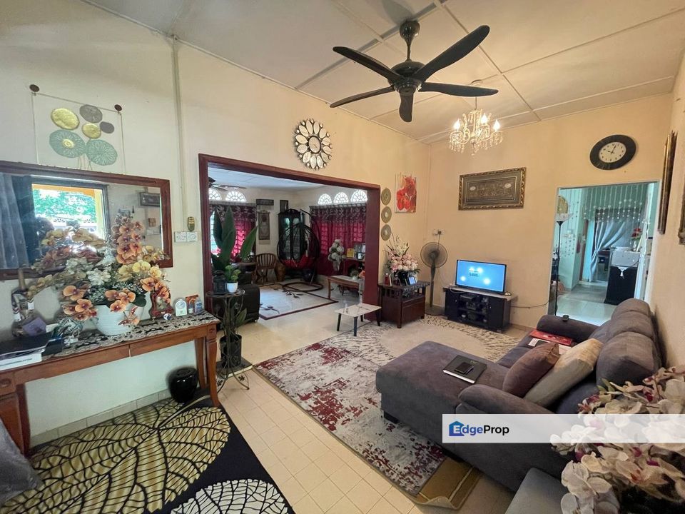 BANGLO DESA TANJONG MUADZAM SHAH PAHANG, Pahang, Pekan