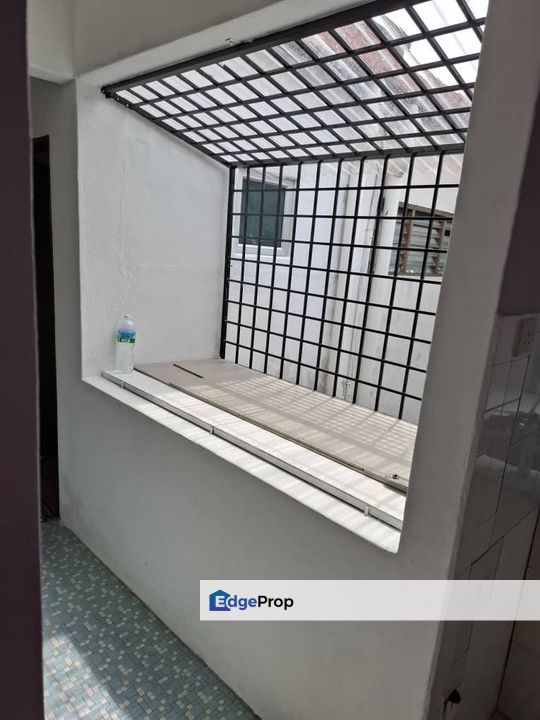 FLAT TAMAN SERI KUANTAN (BELAKANG SATE ZUL TELUK SISEK), Pahang, Kuantan