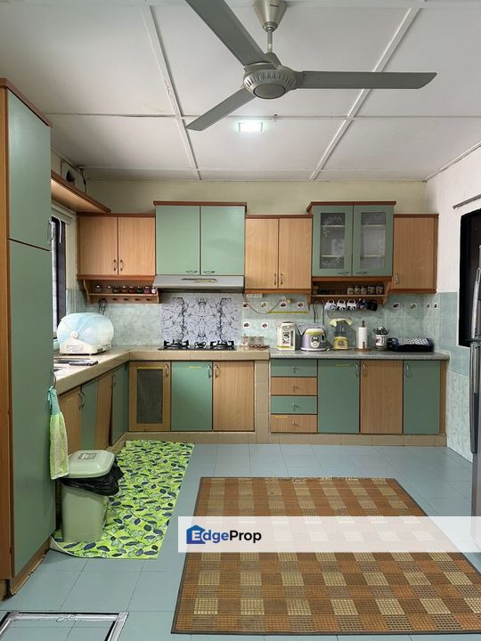 RUMAH TERES 2 TINGKAT DI INDERA MAHKOTA 2 KUANTAN, Pahang, Kuantan