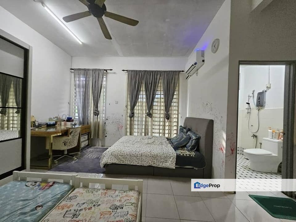 TERRACE TAMAN SHAHZAN, INDERA MAHKOTA 3, KUANTAN, Pahang, Kuantan