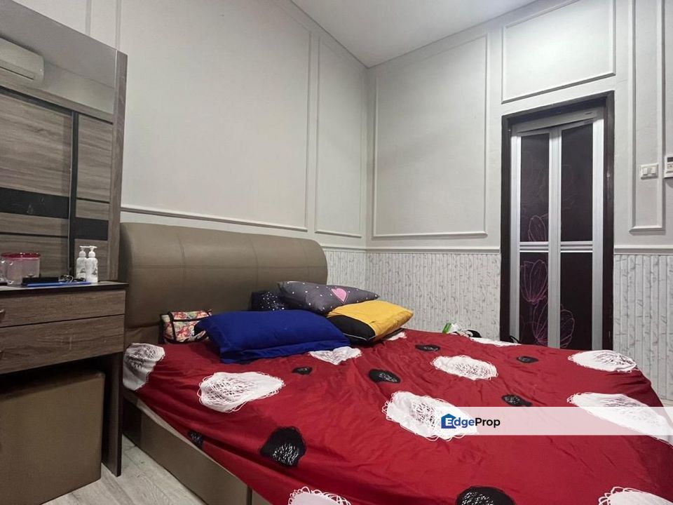 Semi-D 2 Tingkat Bandar Putra, Tanjung Lumpur Kuantan, Pahang, Kuantan