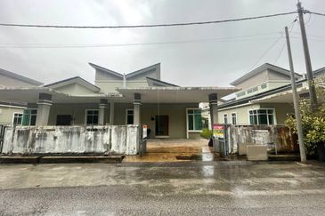 Kampung Sungai Deraka