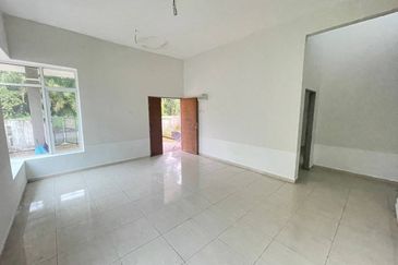 Kampung Sungai Deraka