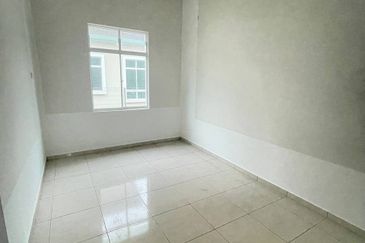 Kampung Sungai Deraka