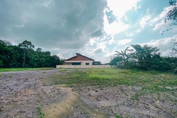 Kampung Padang Midin