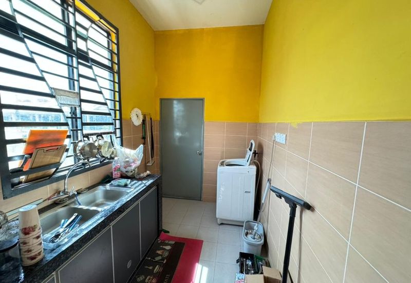 PERKAMPUNGAN SRI MAHKOTA AMAN