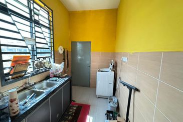 PERKAMPUNGAN SRI MAHKOTA AMAN