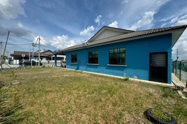 PERKAMPUNGAN SRI MAHKOTA AMAN