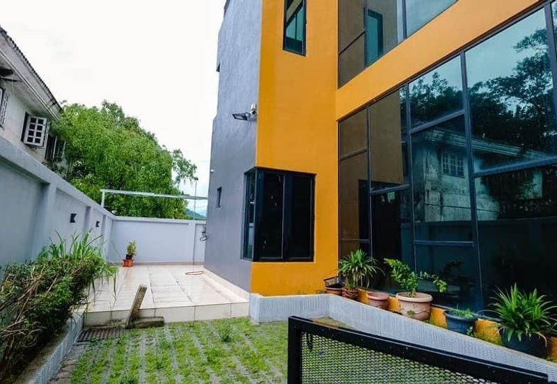 Taman Sri Hijau ( New Green Park )