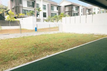 Nice 3 Storey Semi D Aleya Bukit Jelutong,Shah Alam