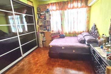 Persiaran Puncak Alam 1 