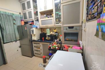 Persiaran Puncak Alam 1 