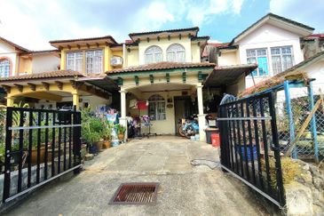 Persiaran Puncak Alam 1 