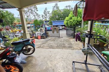 Persiaran Puncak Alam 1 