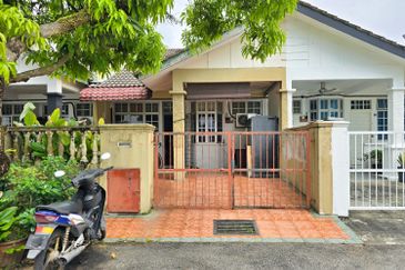 Persiaran Puncak Alam 1 