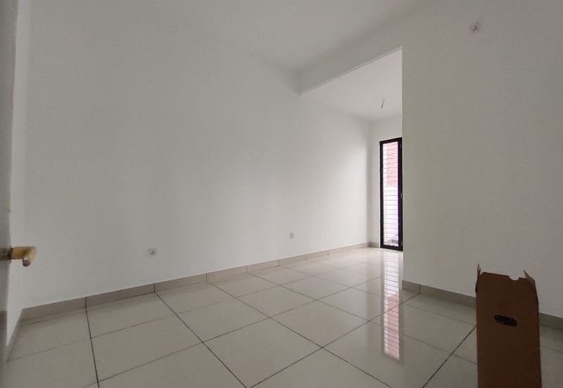 Elmina Green Three @ City of Elmina