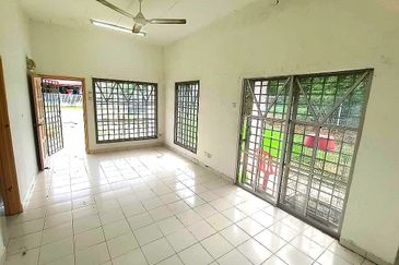 Kota Puteri, Batu Arang