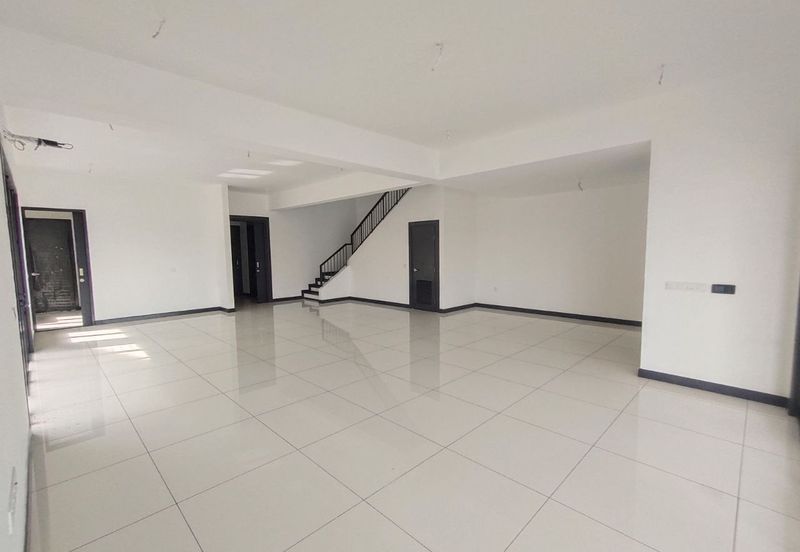 Hevea Elmina Gardens