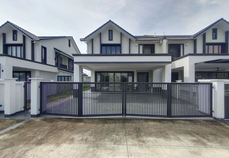 Hevea Elmina Gardens