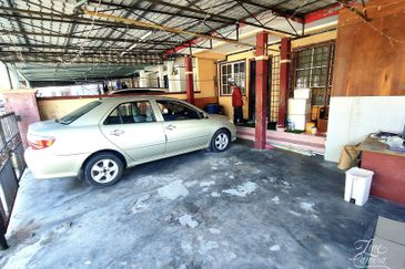 Persiaran Puncak Alam 1 